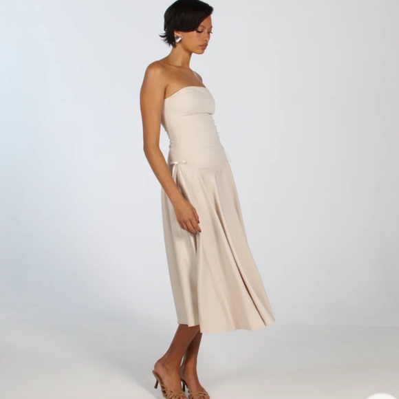 Amelie Teje Kittie Maxi Dress in Ivory - Picture 4 of 9